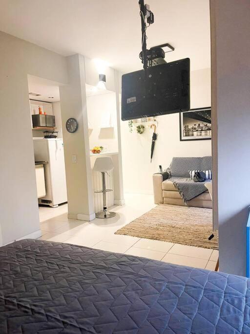 Flat Moema Com Varanda,lazer,servicos E Vaga Apartamento *