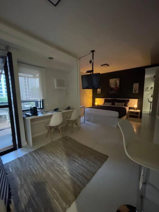Apartamento Flat Moema Com Varanda,lazer,servicos E Vaga São Paulo